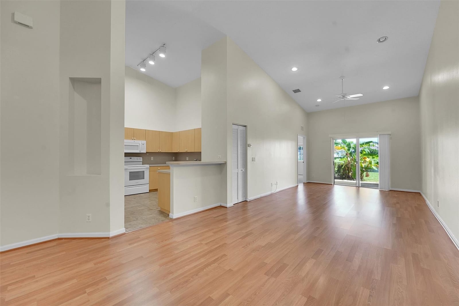 9815 Galleon Drive — photo 6