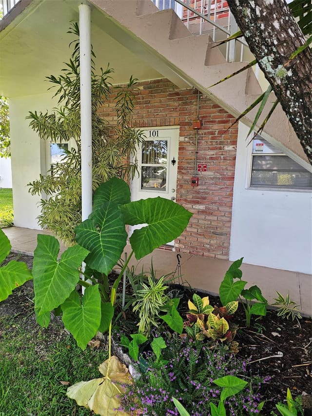 2851 E Golf Boulevard 101, Pompano Beach, FL 33064