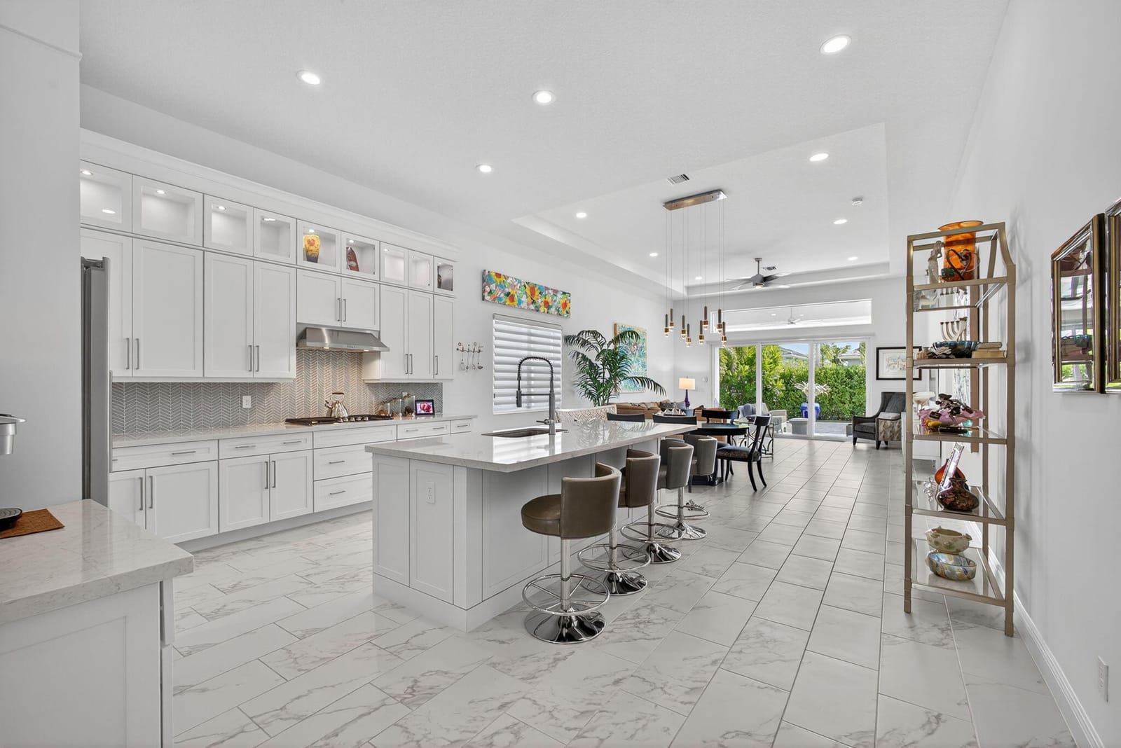 10050 Regency Way, Palm Beach Gardens, FL 33412