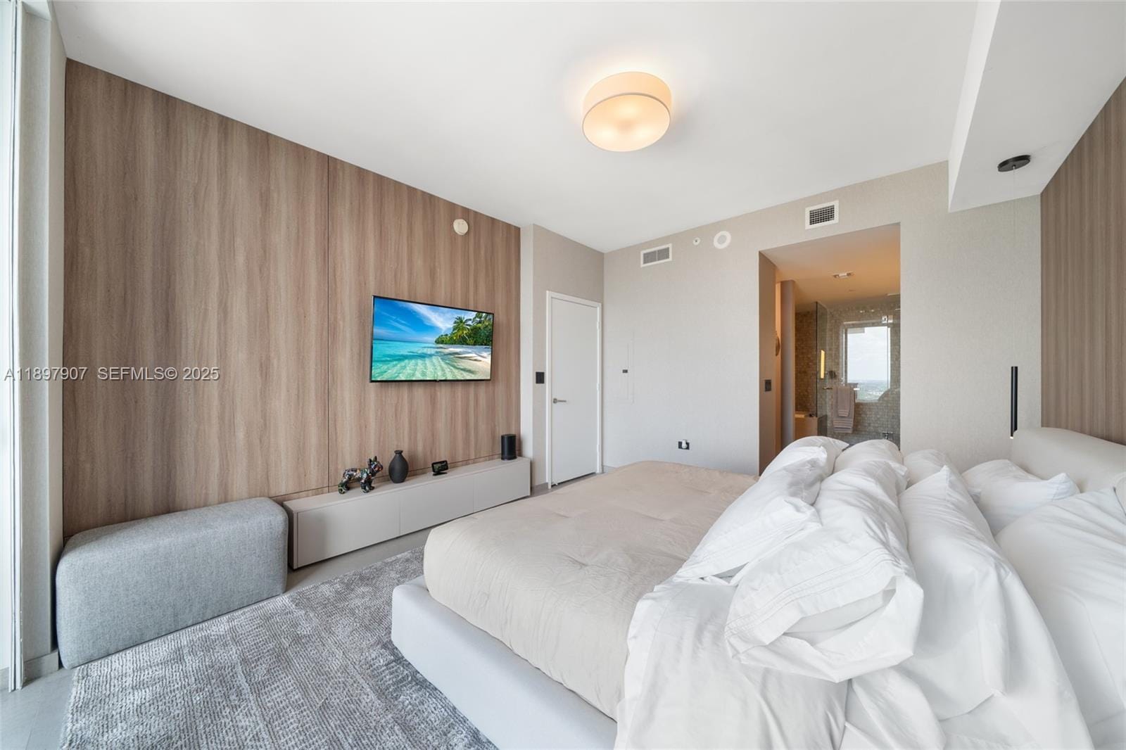 88 SW 7th Street 3910, Miami, FL 33130 photo 19