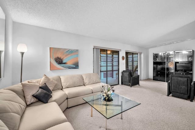 10419 E Clairmont Circle 205, Tamarac, FL 33321