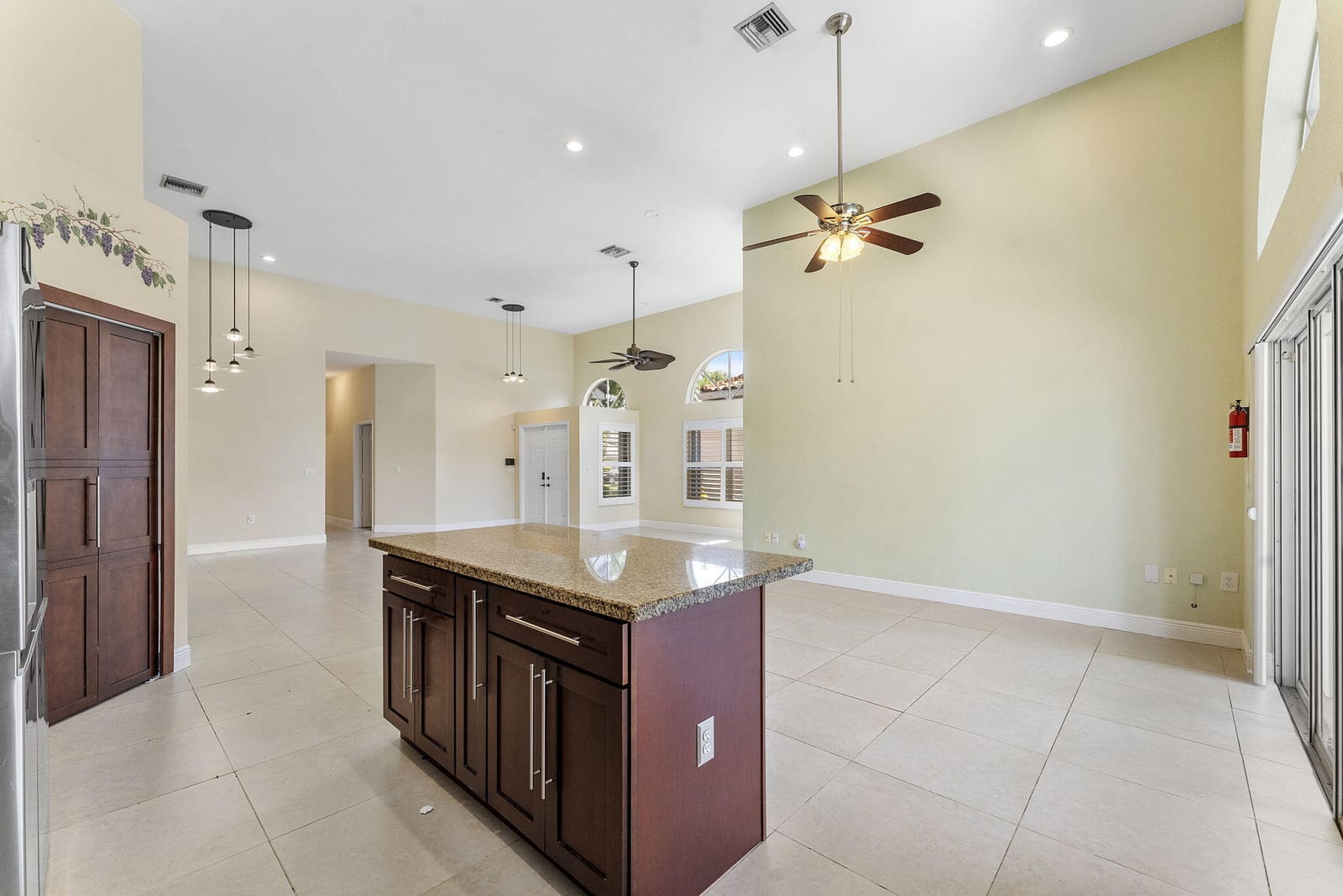 7793 Highlands Cir — photo 12