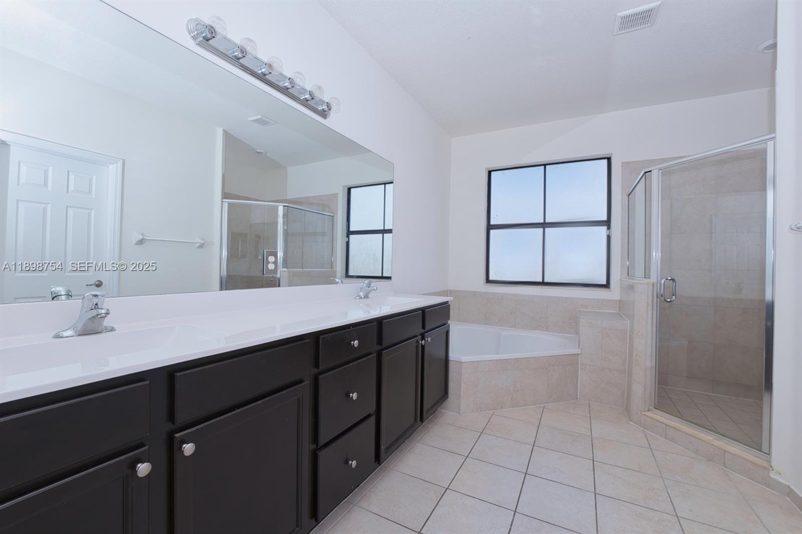 3412 W 103rd Terrace, Hialeah, FL 33018 photo 24