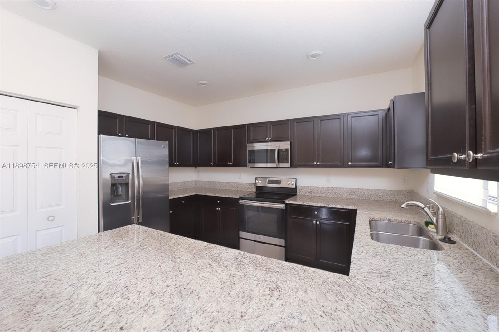 3412 W 103rd Terrace, Hialeah, FL 33018 photo 10