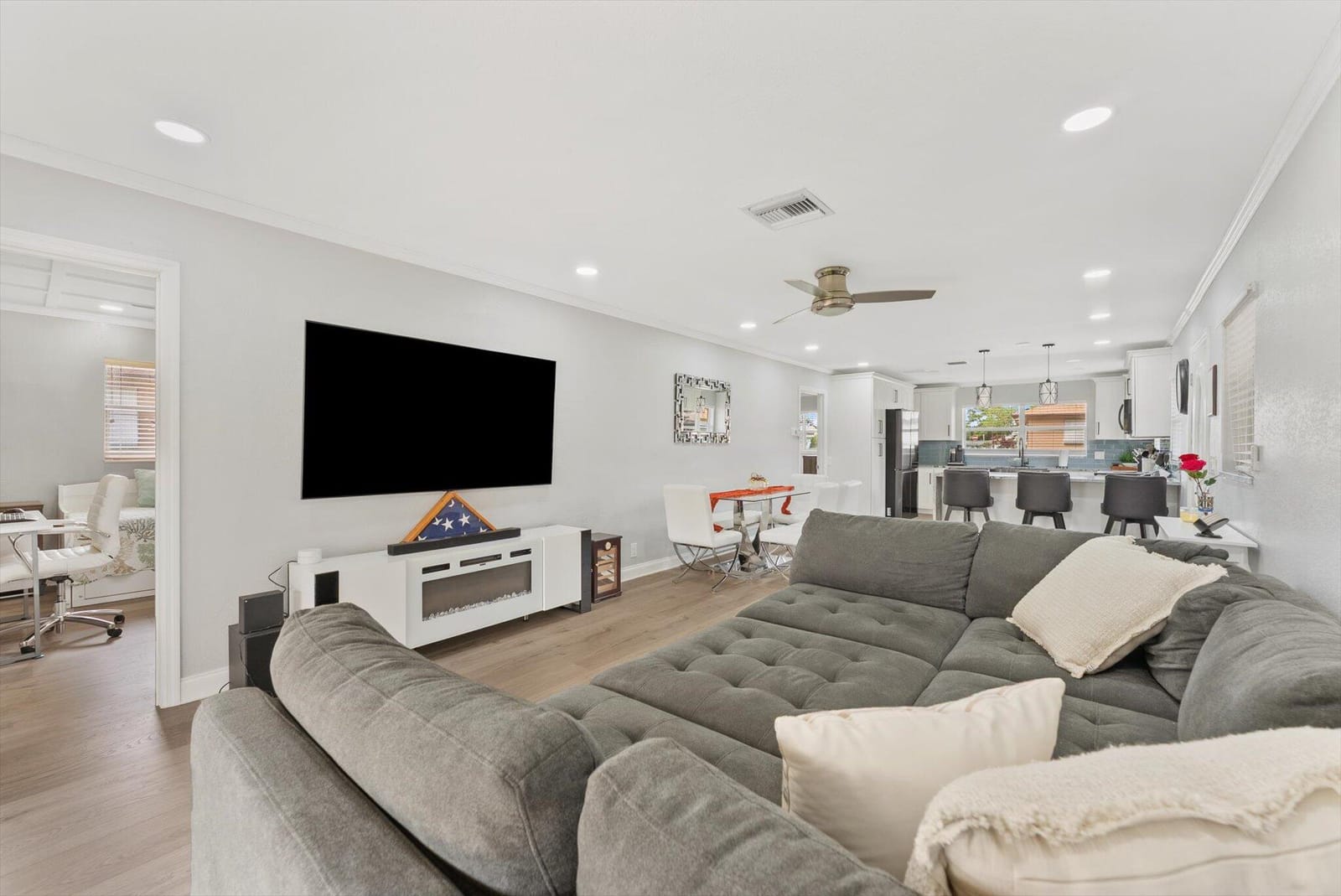 703 Whippoorwill Lane, Delray Beach, FL 33445 photo 4