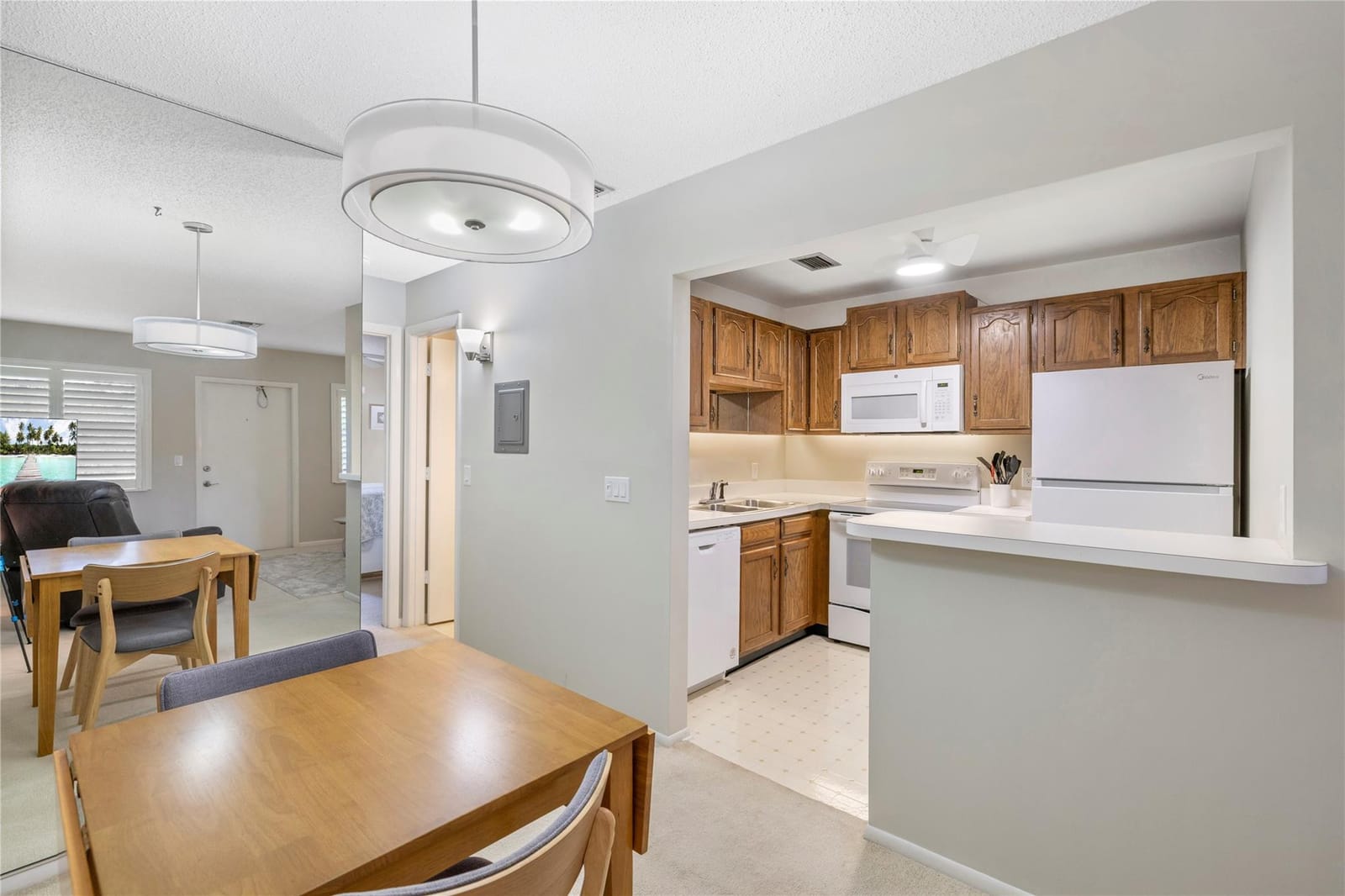 27 Vista Gardens Trail 204 — photo 3