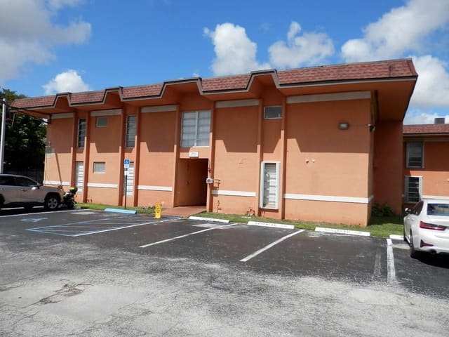 9459 SW 76th Street R1, sold in Sunset Palms East Condo, Miami, FL