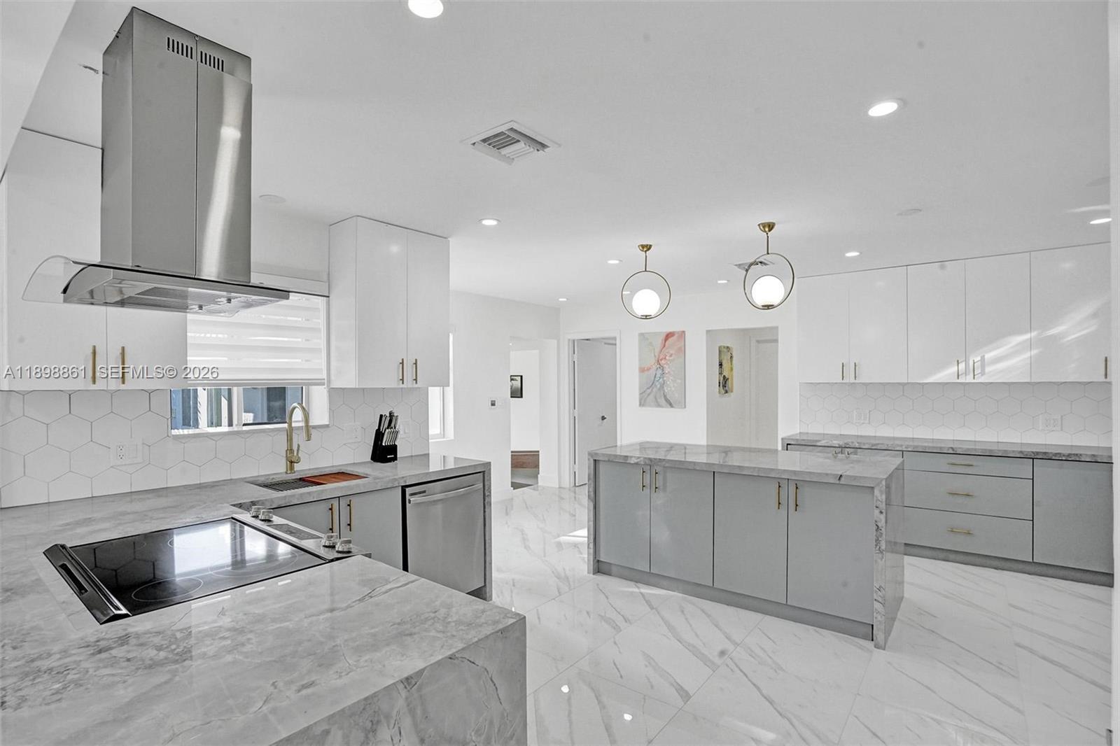725 Harrison Street — photo 11