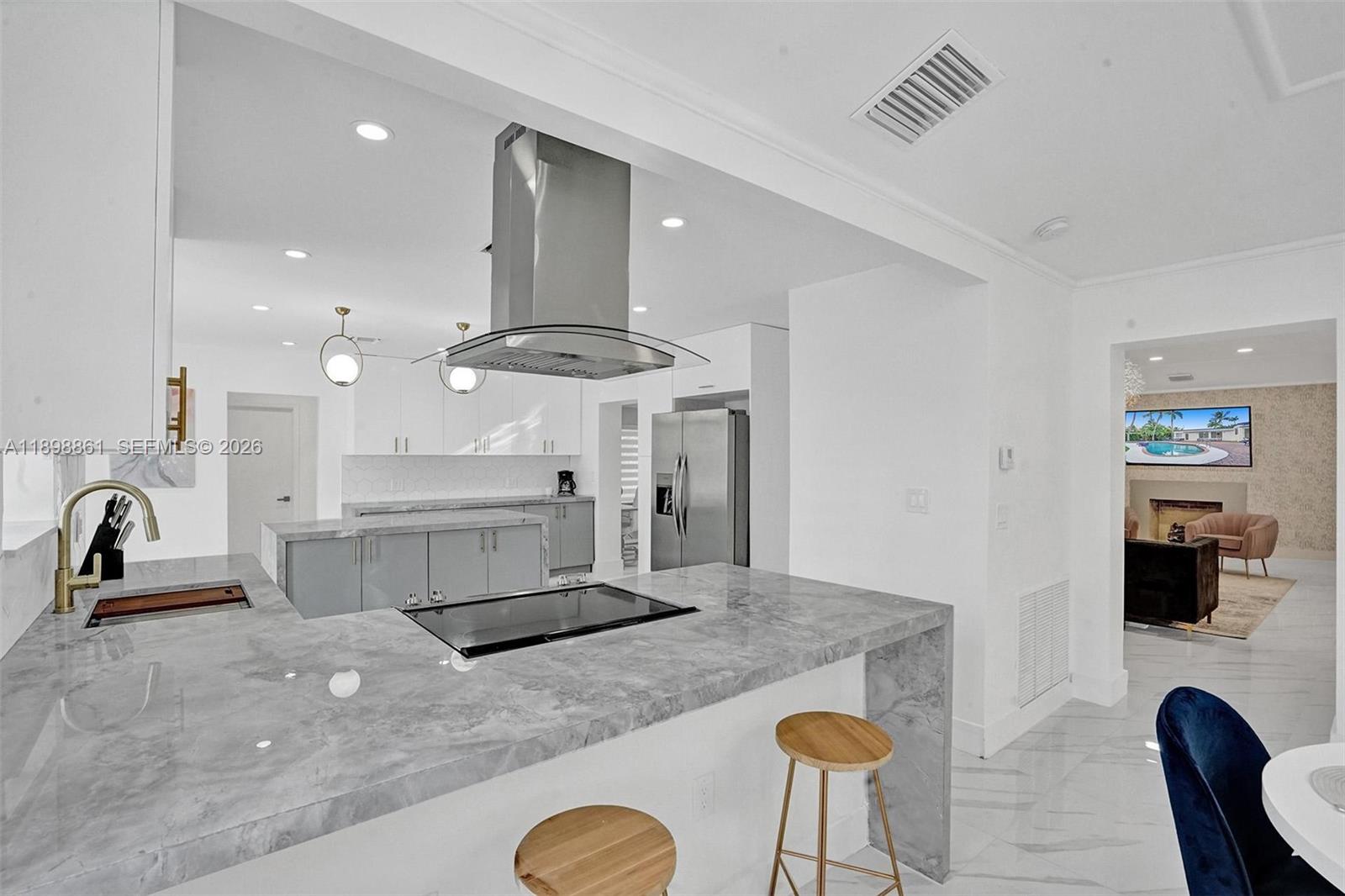 725 Harrison Street — photo 10