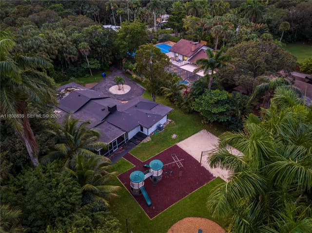 2100 SW 28th Way, Fort Lauderdale, FL 33312