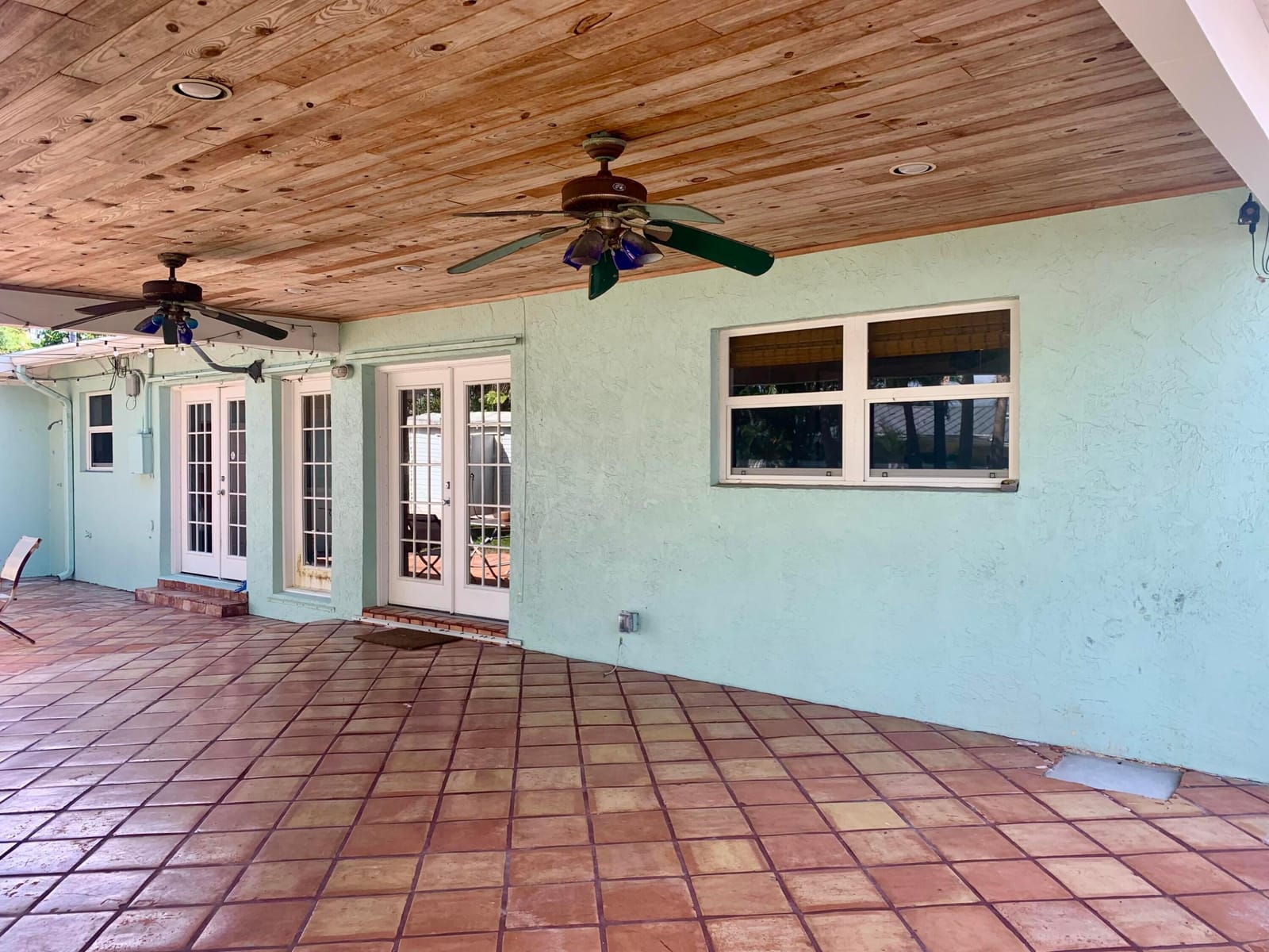 1423 Crest Drive, Lake Worth, FL 33461 photo 4