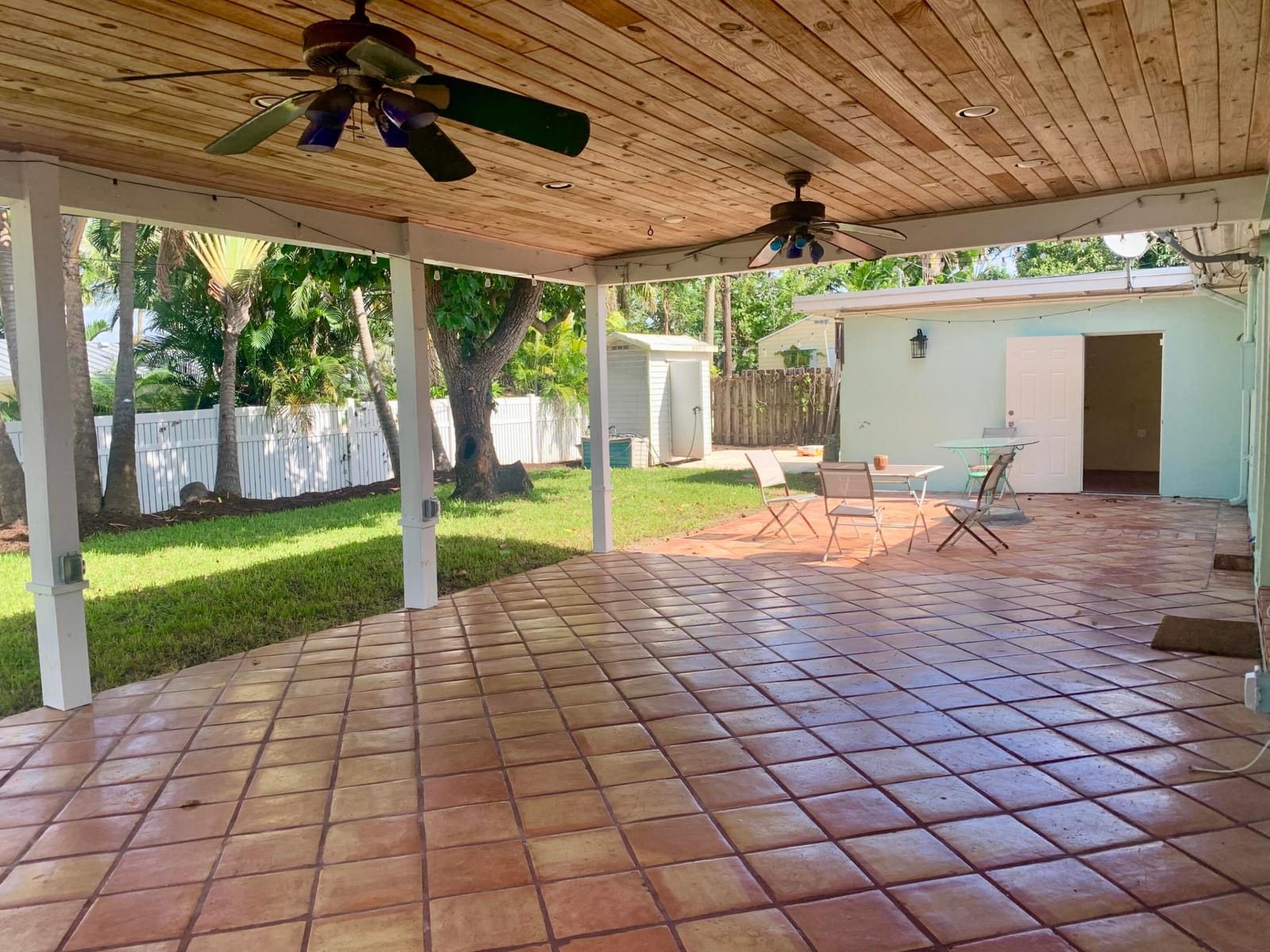 1423 Crest Drive, Lake Worth, FL 33461 photo 5