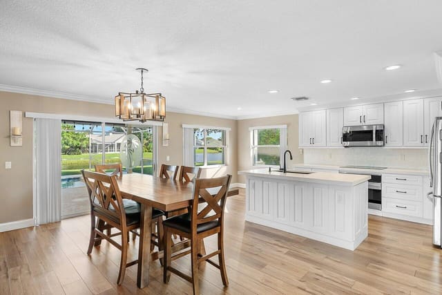 6353 Lansdowne Circle, sold in Lansdowne, Boynton Beach, FL