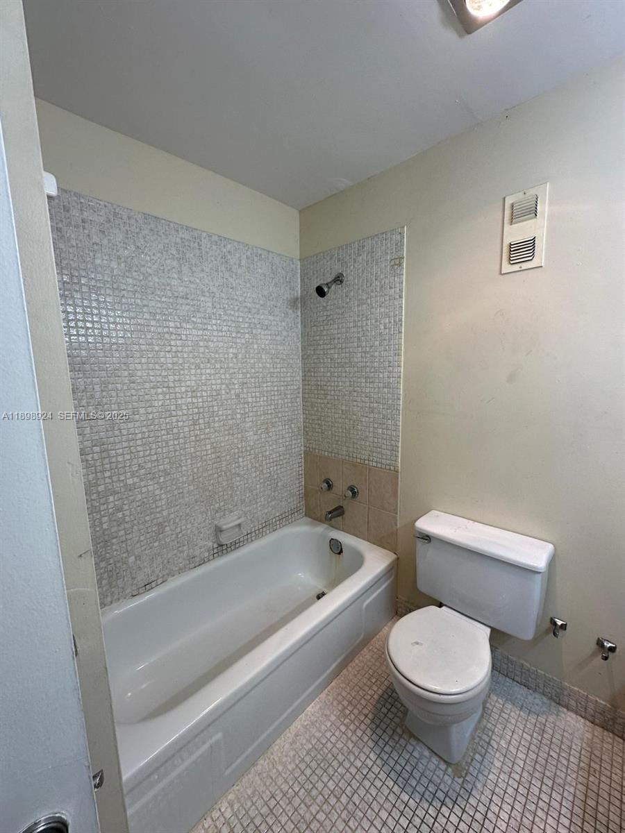 2051 NW 46th Avenue F102, Lauderhill, FL 33313 photo 23