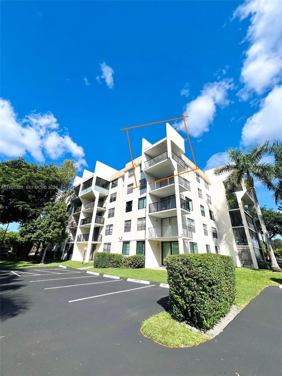 6190 Woodlands Boulevard 517 — photo 3