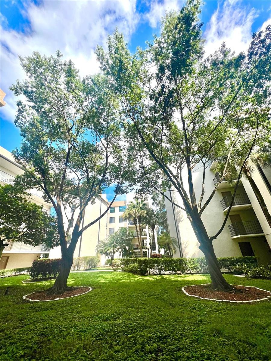 6190 Woodlands Boulevard 517, Tamarac, FL 33319 photo 21