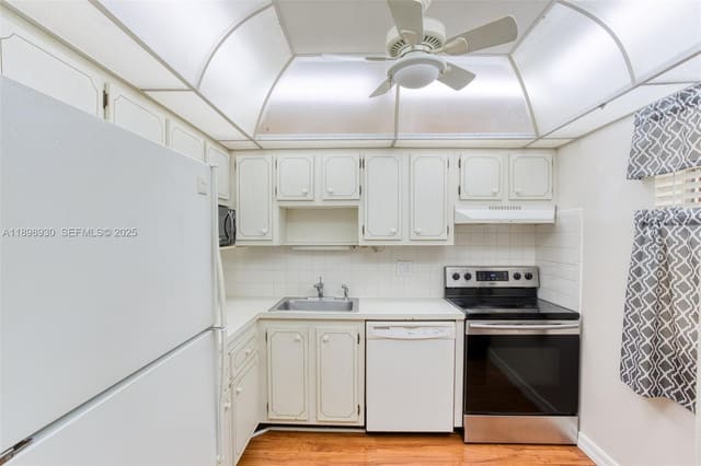 1005 Country Club Drive 408, Margate, FL 33063
