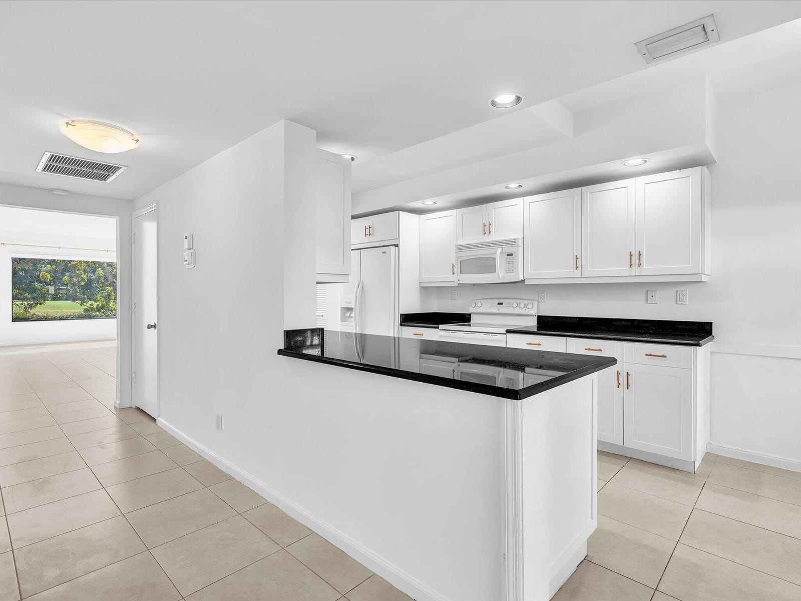 900 Greensward Lane 103-G, Delray Beach, FL 33445 photo 4