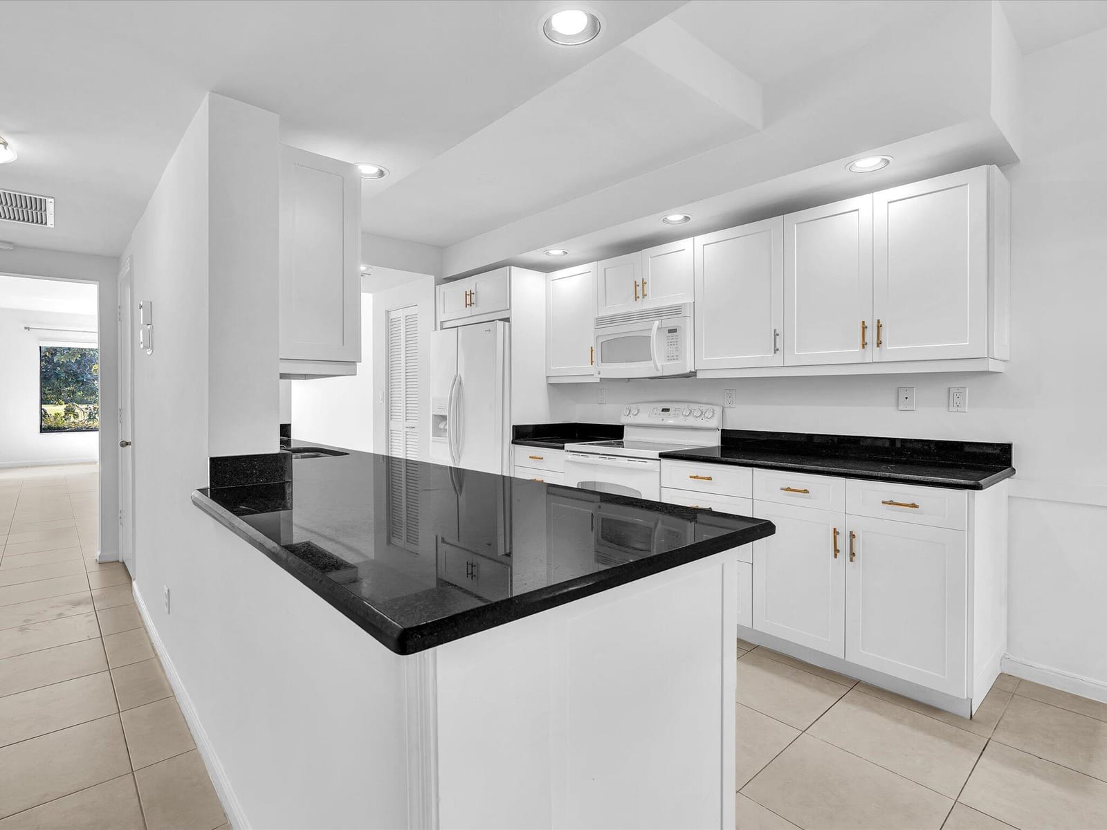 900 Greensward Lane 103-G, Delray Beach, FL 33445 photo 5