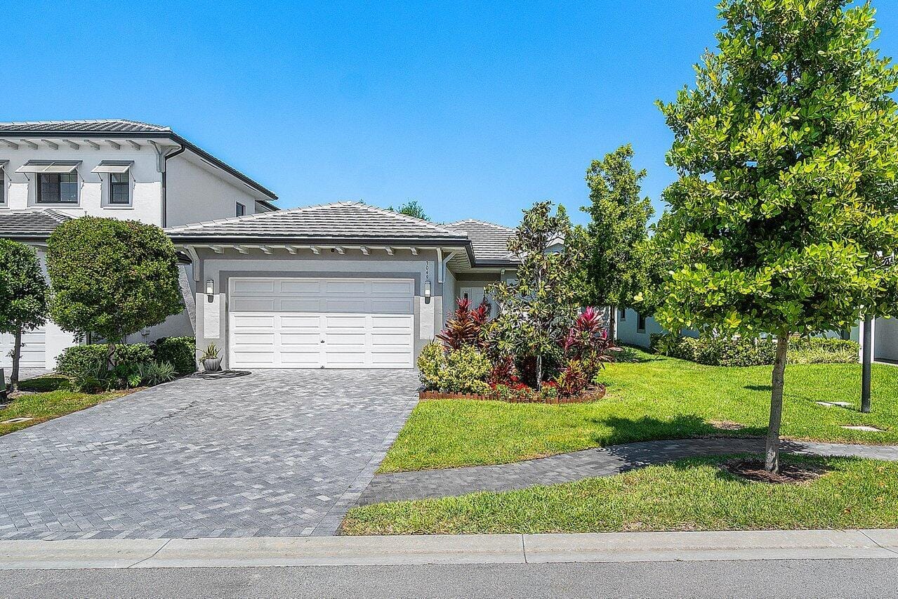 3049 Safflower Circle, West Palm Beach, FL 33401 photo 2