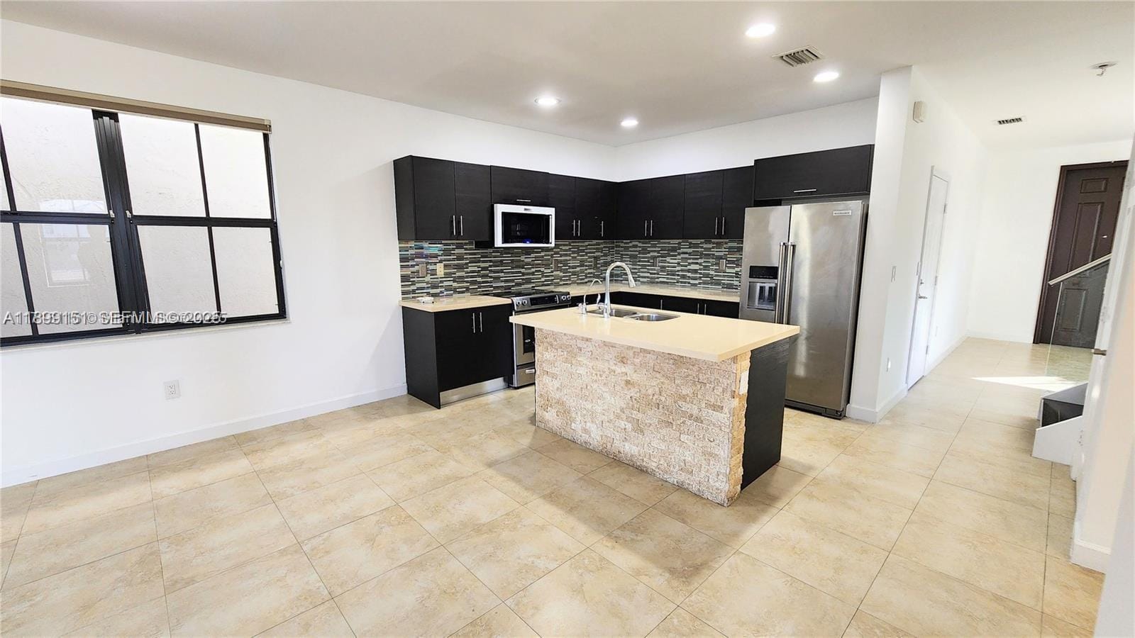 10375 NW 70th Lane, Doral, FL 33178 photo 9