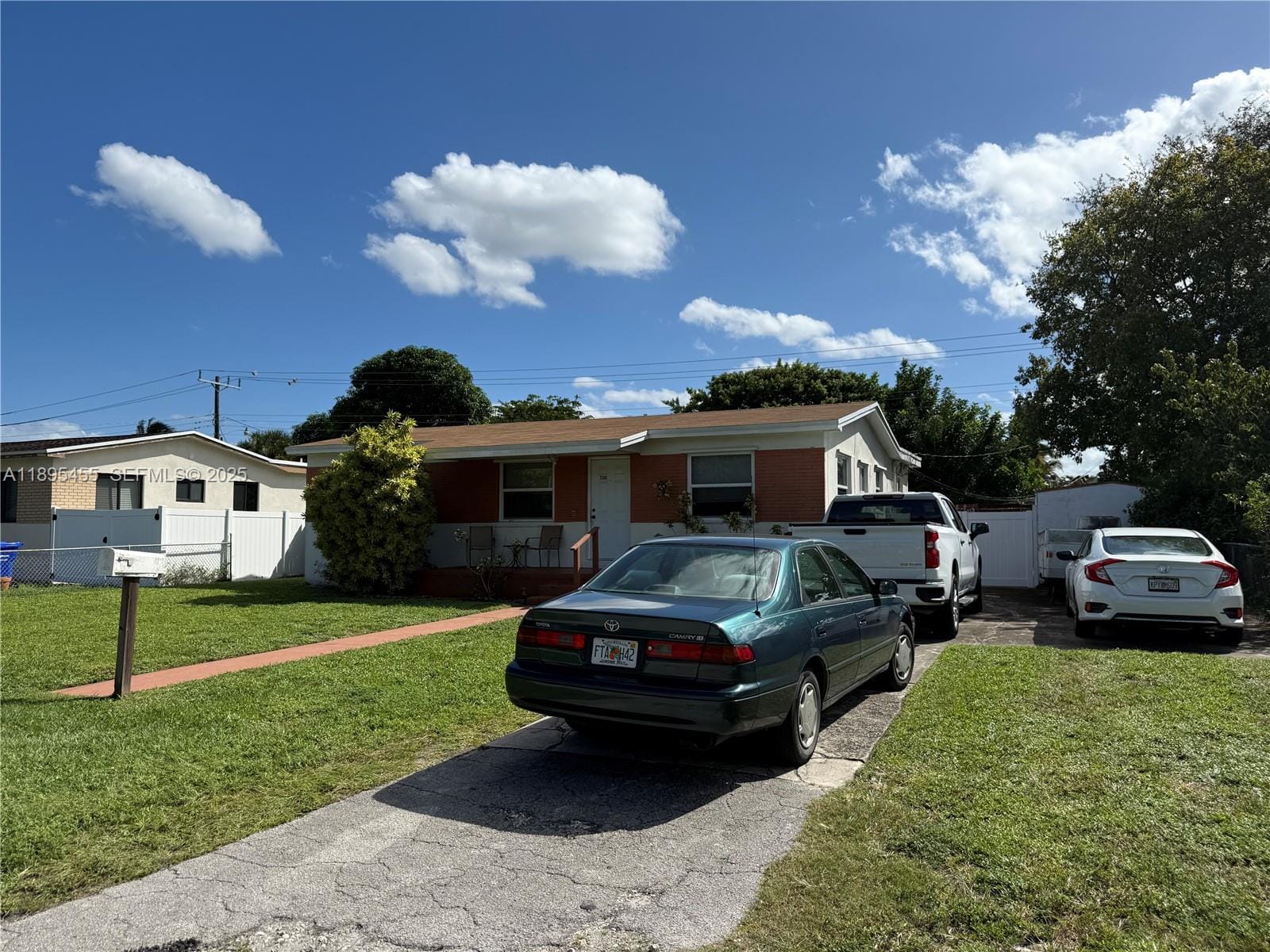 7508 Farragut Street — photo 2