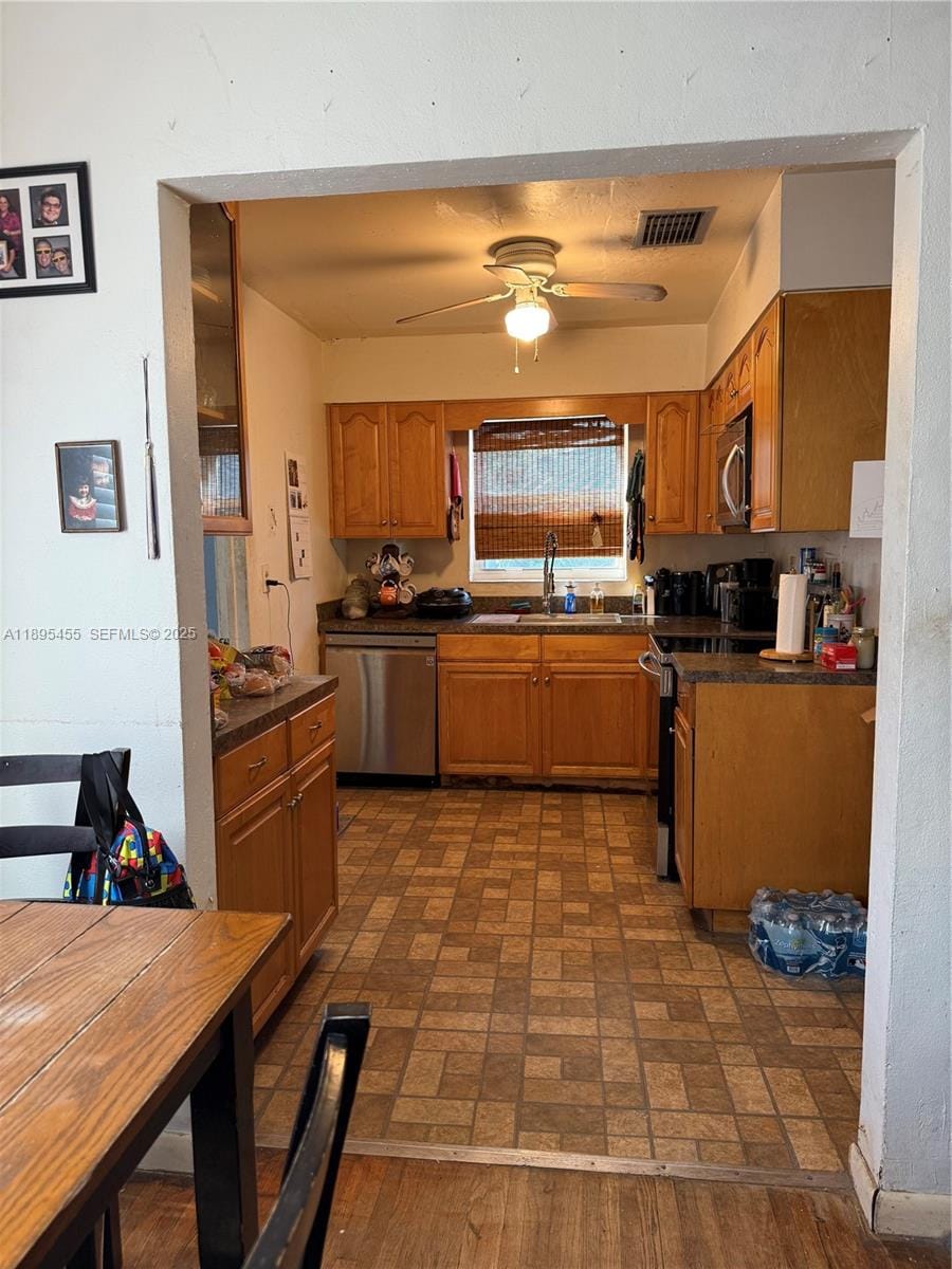 7508 Farragut Street — photo 4