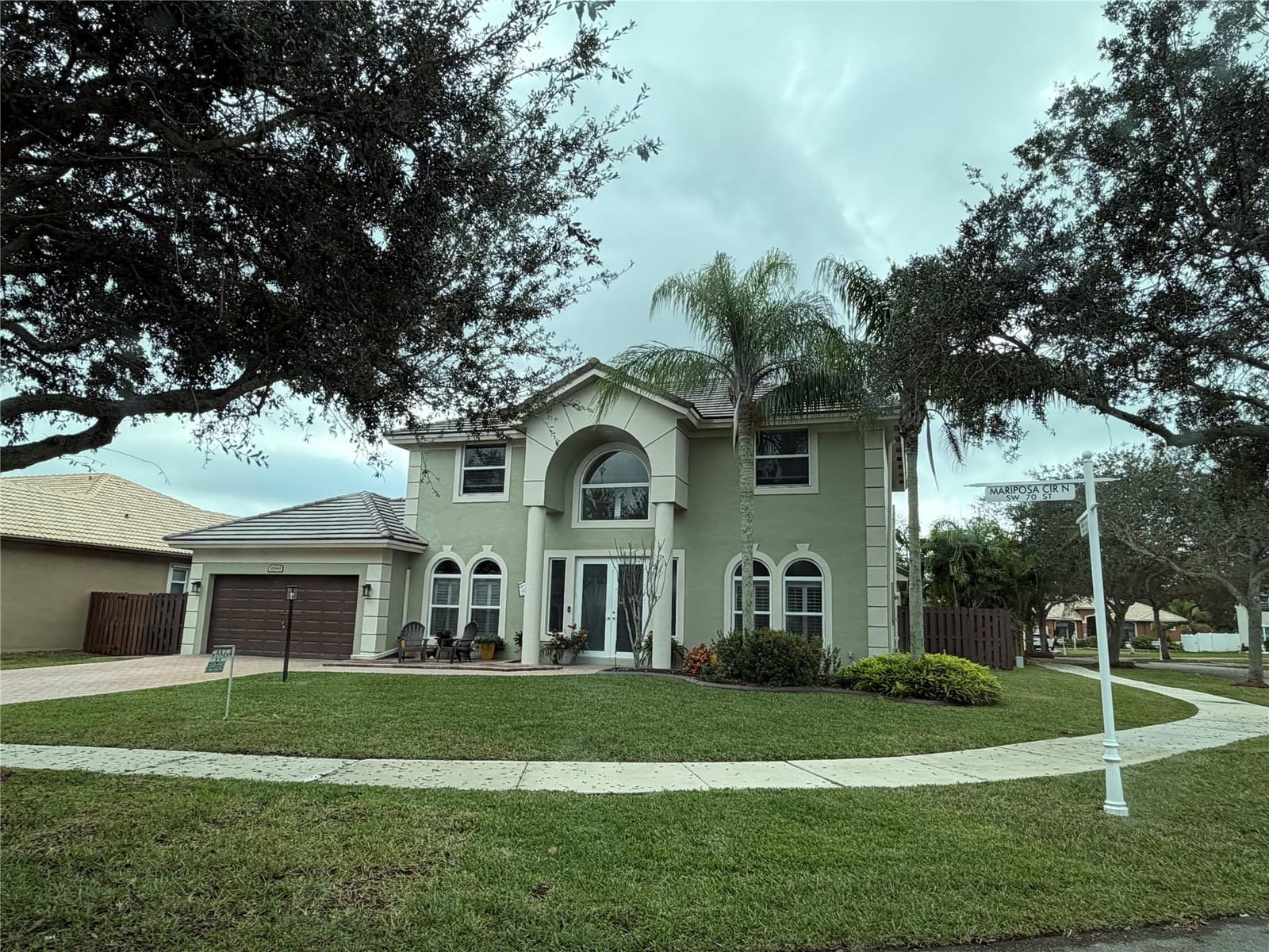 16566 N Mariposa Circle, Fort Lauderdale, FL 33331