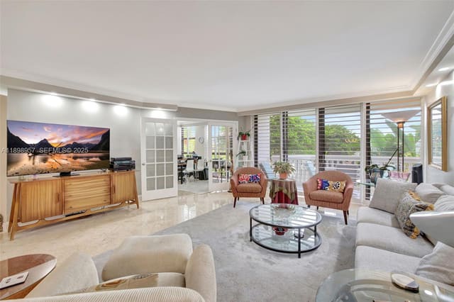 1000 Island Boulevard 302, Aventura, FL 33160