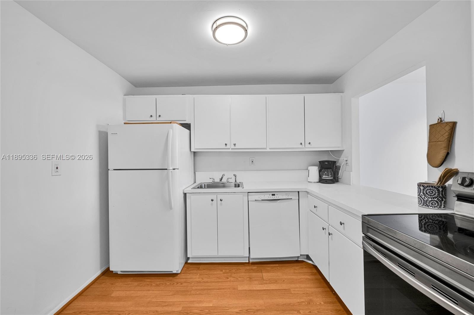 800 Parkview Drive 605, Hallandale Beach, FL 33009 photo 14
