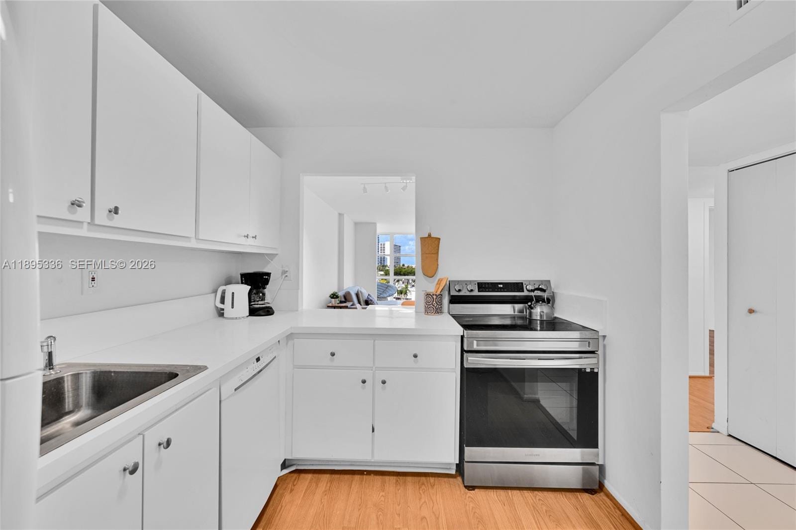 800 Parkview Drive 605, Hallandale Beach, FL 33009 photo 15