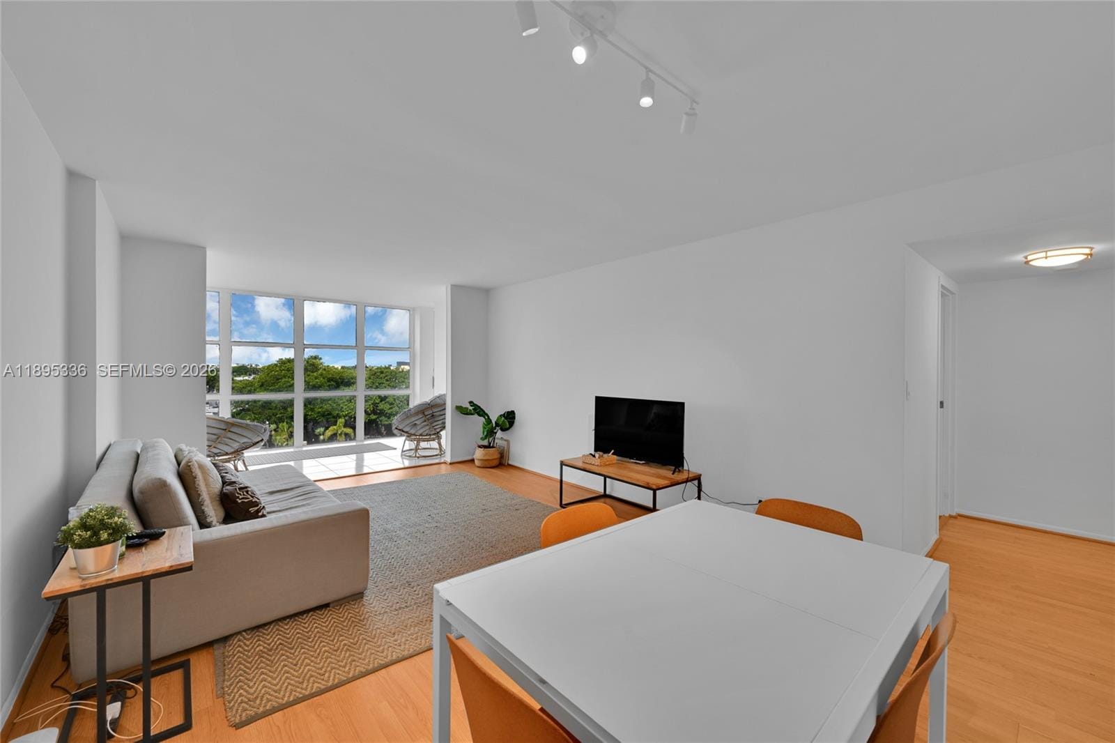 800 Parkview Drive 605, Hallandale Beach, FL 33009 photo 3