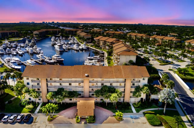 1601 Marina Isle Way 204, Jupiter, FL 33477