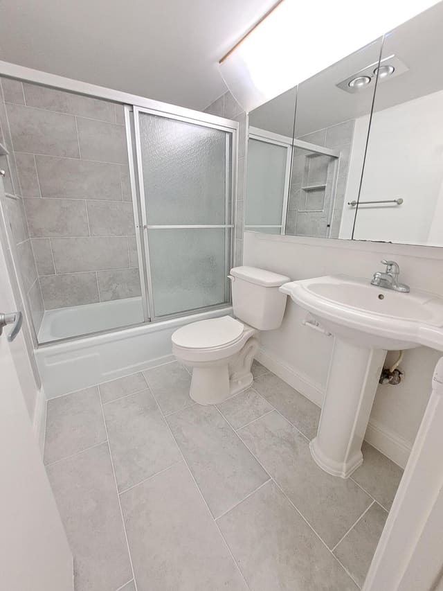 20 Sussex A, sold in Sussex Condo, West Palm Beach, FL