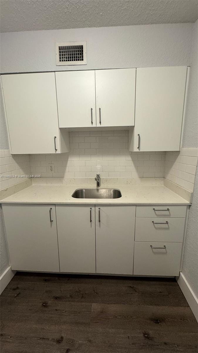 2330 NW 11th Street 46 — photo 5