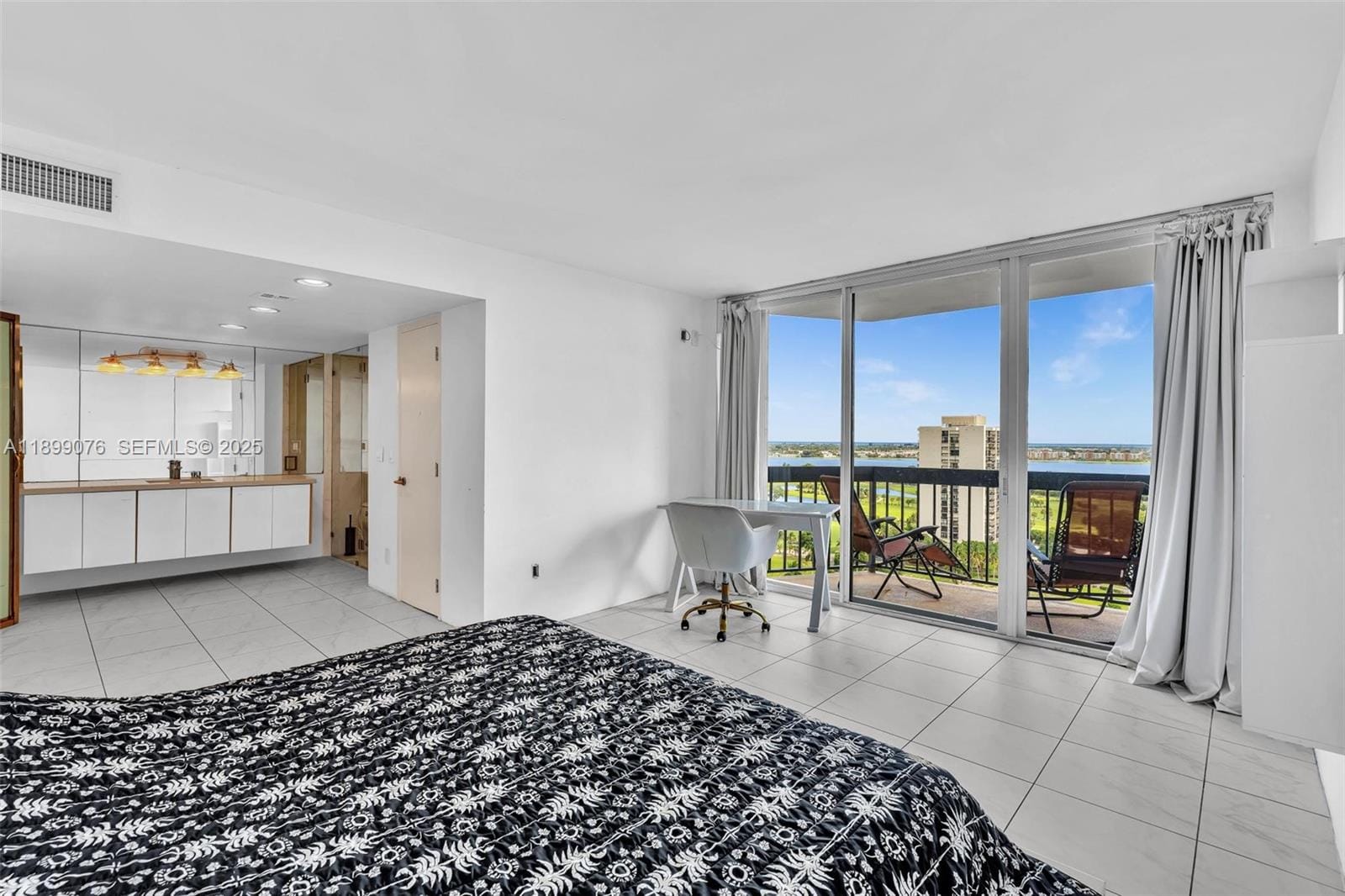 2425 Presidential Way 2003, West Palm Beach, FL 33401 photo 25