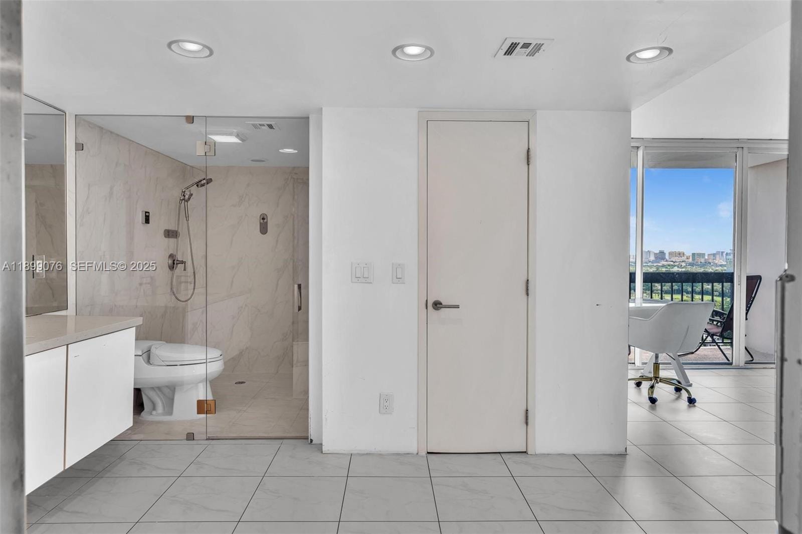 2425 Presidential Way 2003, West Palm Beach, FL 33401 photo 27