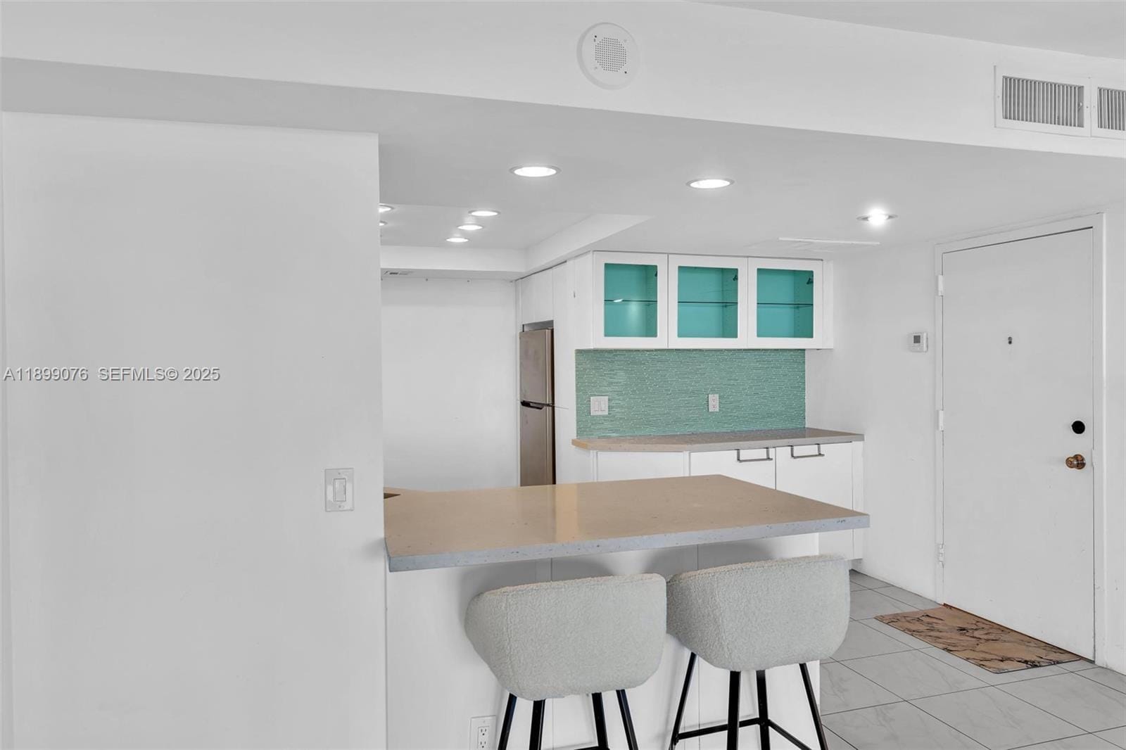 2425 Presidential Way 2003, West Palm Beach, FL 33401 photo 9