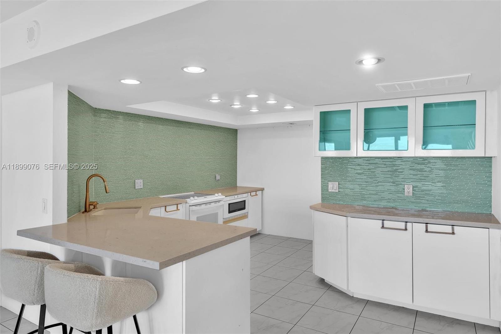 2425 Presidential Way 2003, West Palm Beach, FL 33401 photo 10
