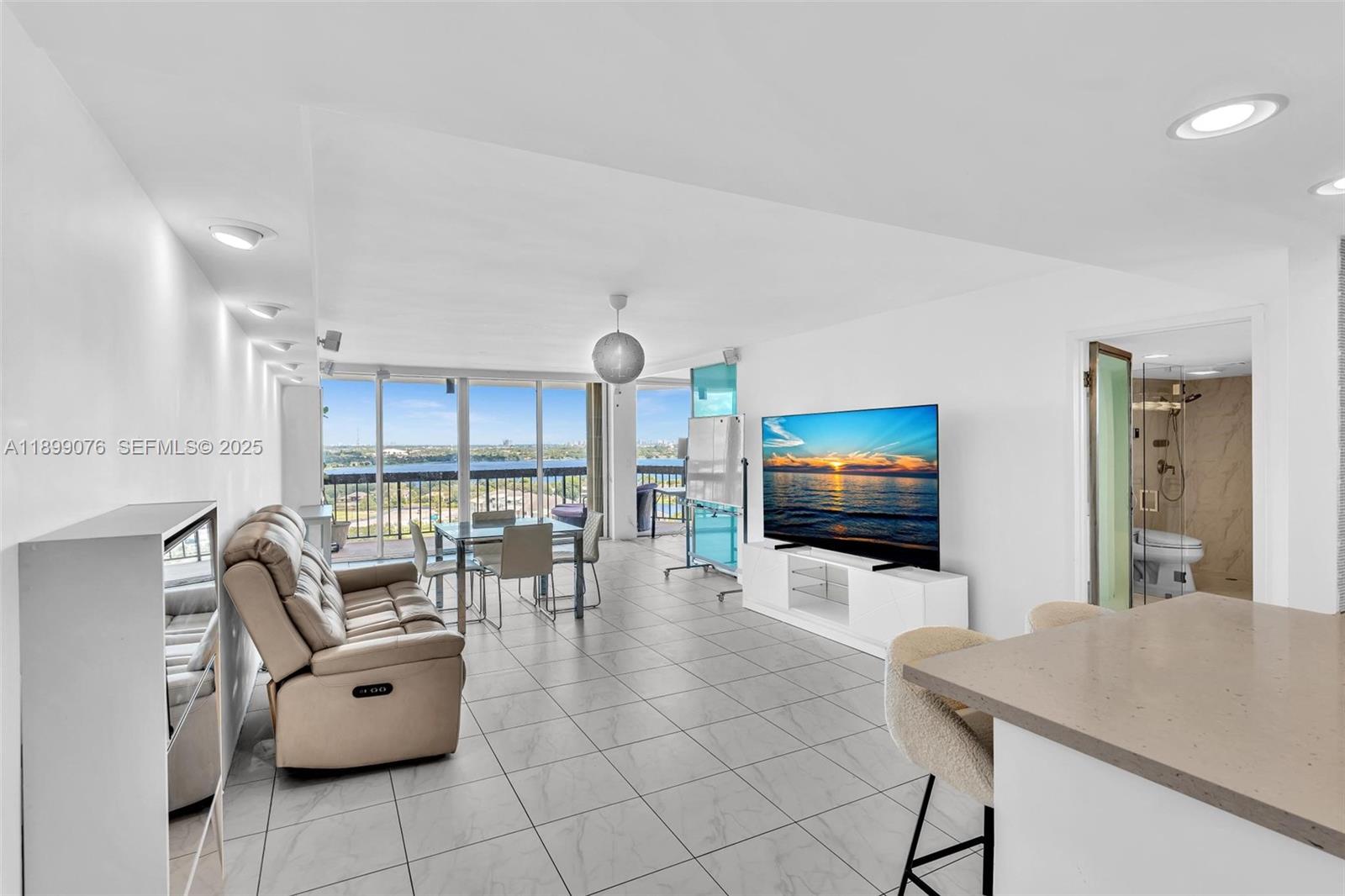 2425 Presidential Way 2003, West Palm Beach, FL 33401, West Palm Beach