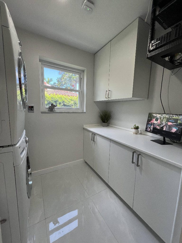 1042 Tyler Street — photo 10