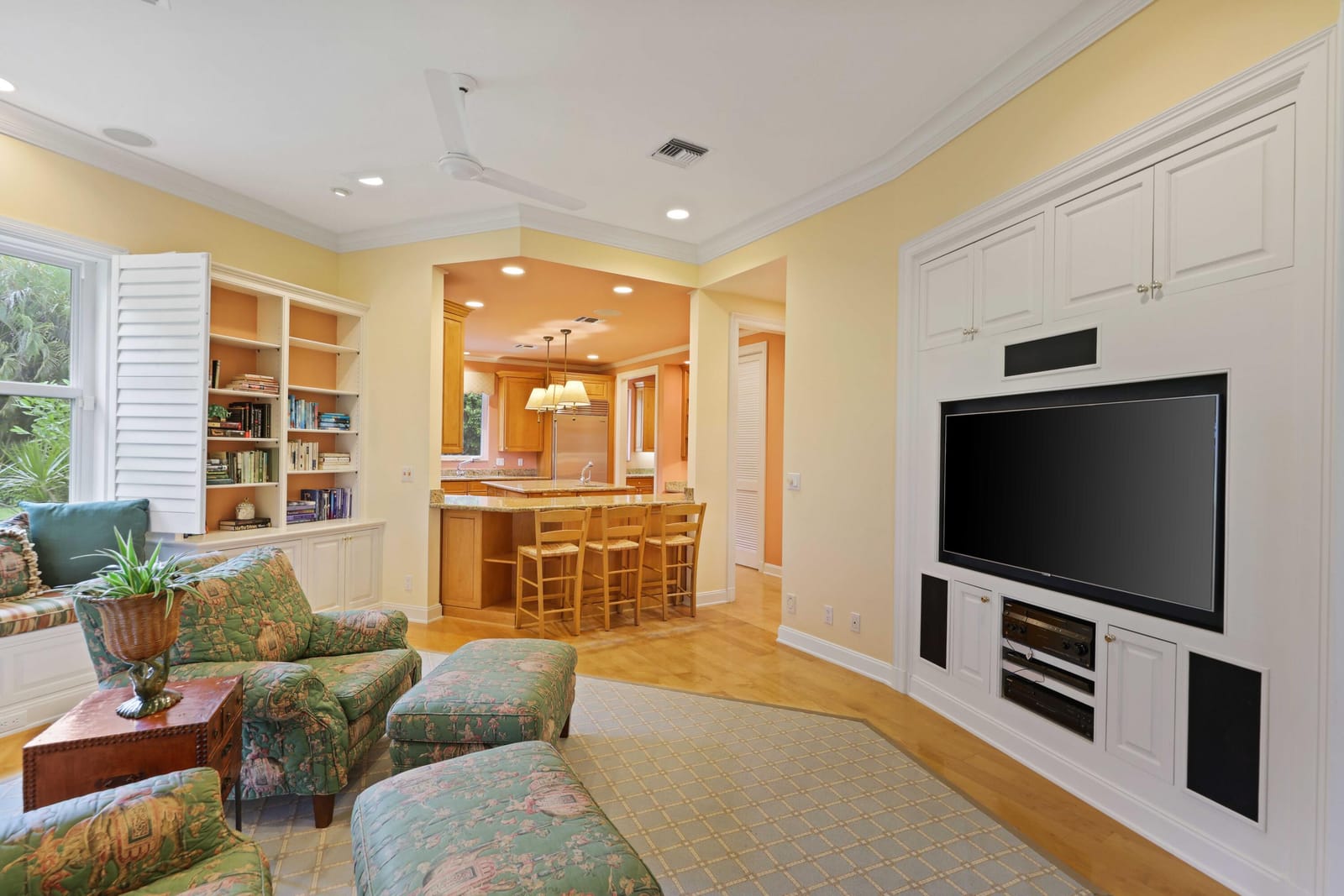 5 Country Road E A, Village of Golf, FL 33436 photo 14