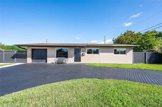 10341 SW 52nd Terrace, sold in Heftler Homes Sec 3, Miami, FL