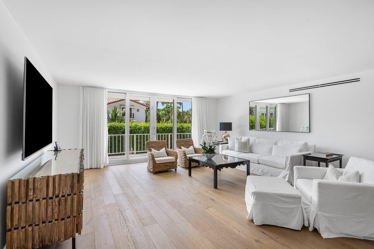 100 Worth Avenue 220, Palm Beach, FL 33480 photo 2