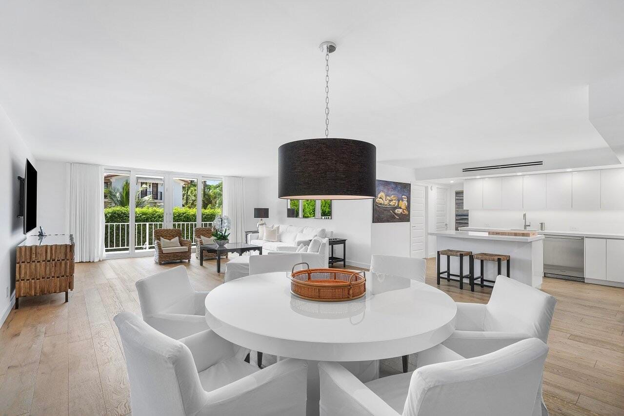 100 Worth Avenue 220, Palm Beach, FL 33480 photo 4