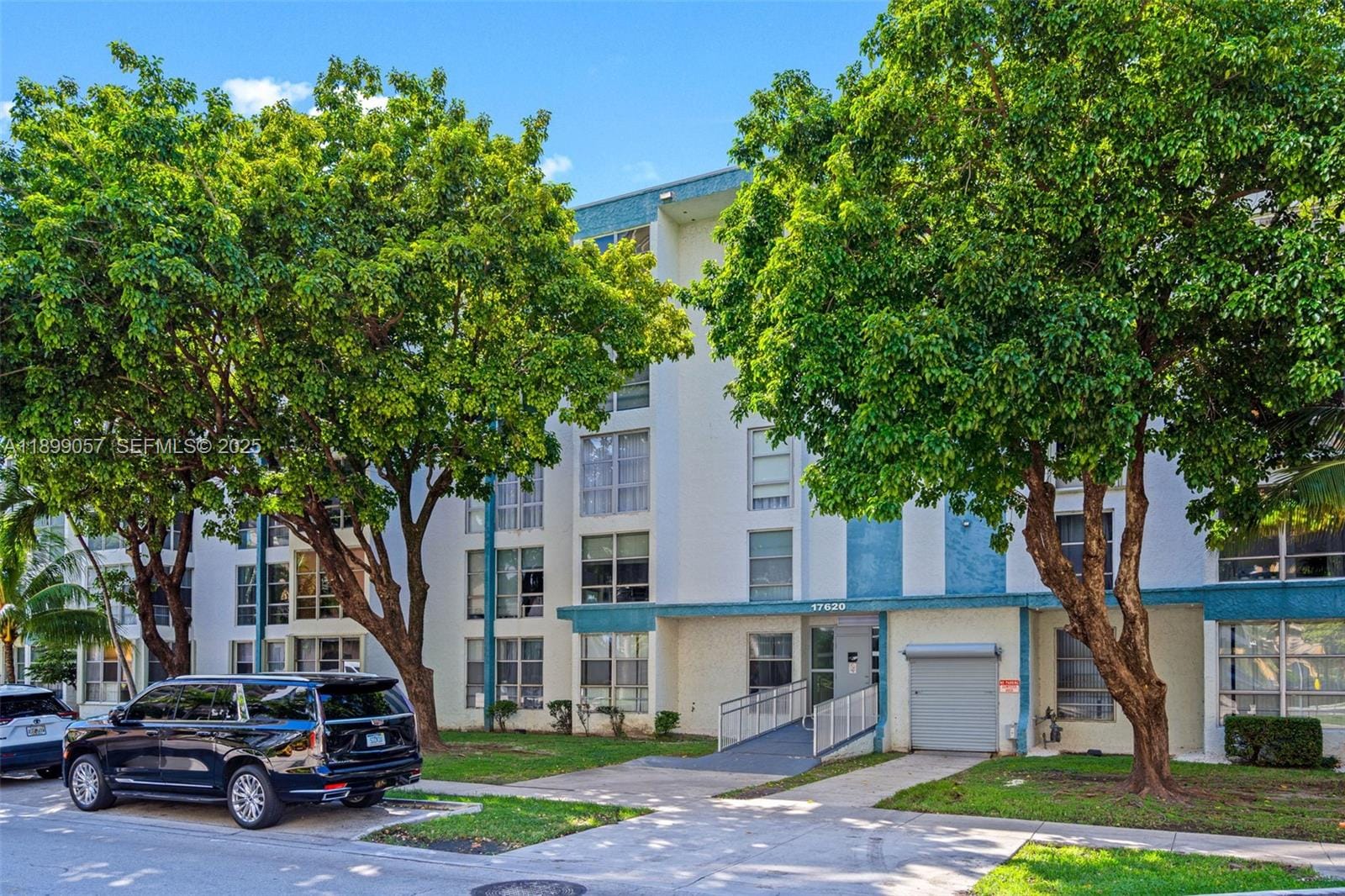 17620 Atlantic Boulevard 316, Sunny Isles Beach, FL 33160 photo 3