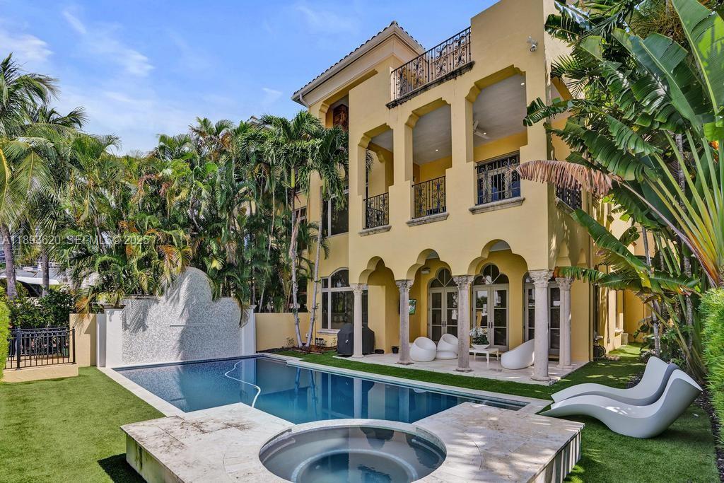 1516 Island Boulevard, Aventura, FL 33160, Aventura