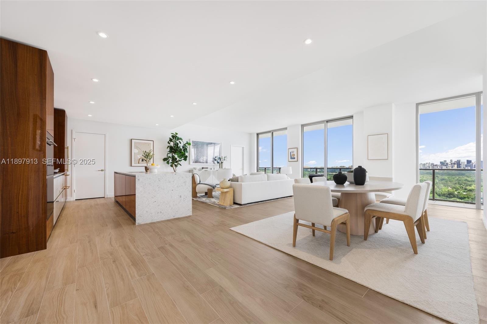 2678 Tigertail Avenue 1706, Coconut Grove, FL 33133