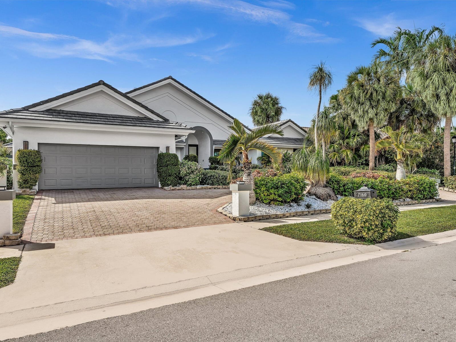 7160 Montrico Drive — photo 5