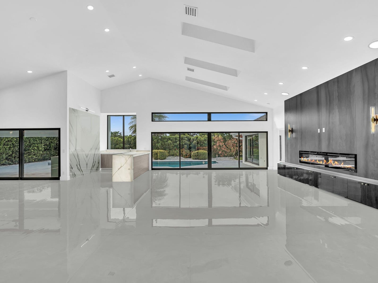 7160 Montrico Drive — photo 8